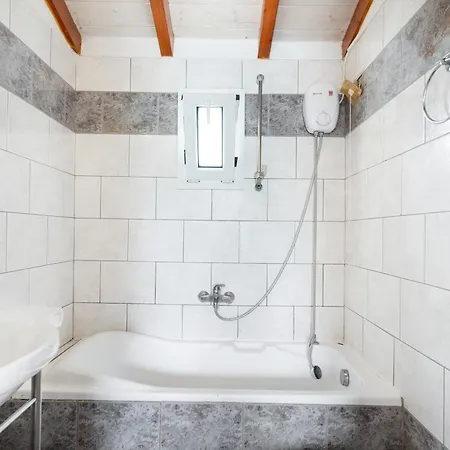 Diamerisma 2ari B Apartment