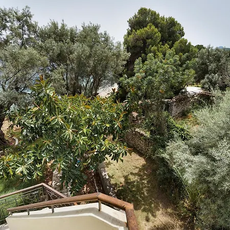 Diamerisma 2ari B Apartment