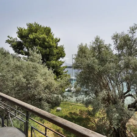 Diamerisma 2ari B Apartment Nydri (Lefkada)