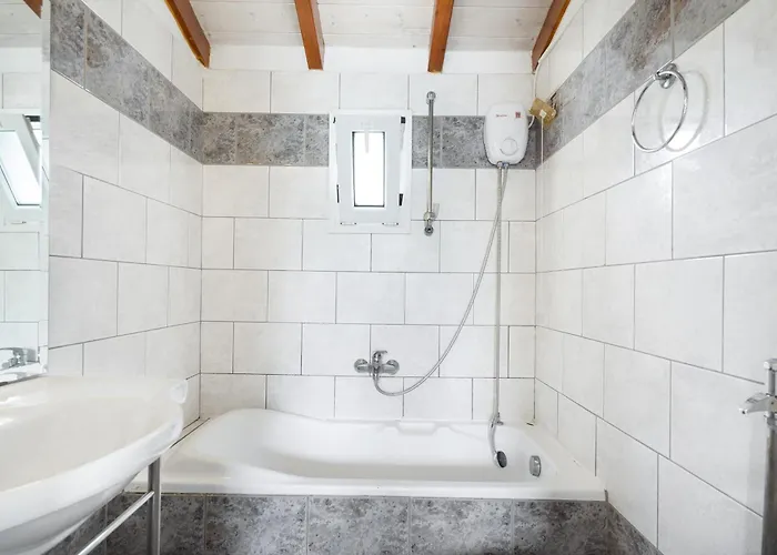 Diamerisma 2ari B * Nydri (Lefkada)